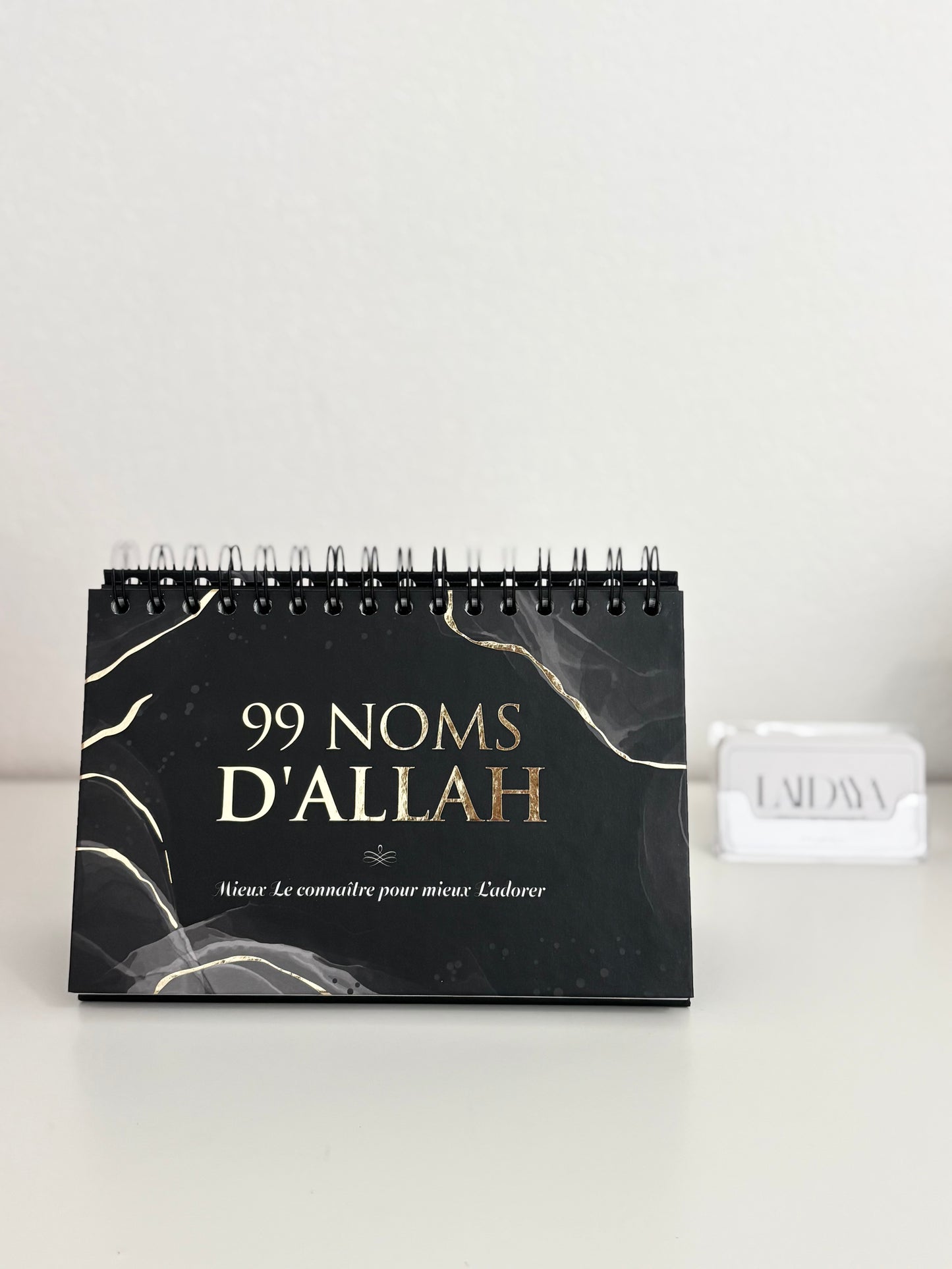 Calendrier chevalet - 99 noms d’ Allah